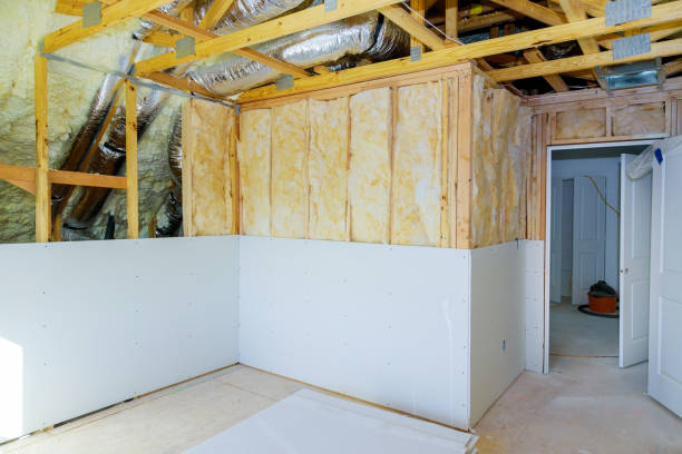 Best Fiberglass Insulation  in Legend Lake, WI